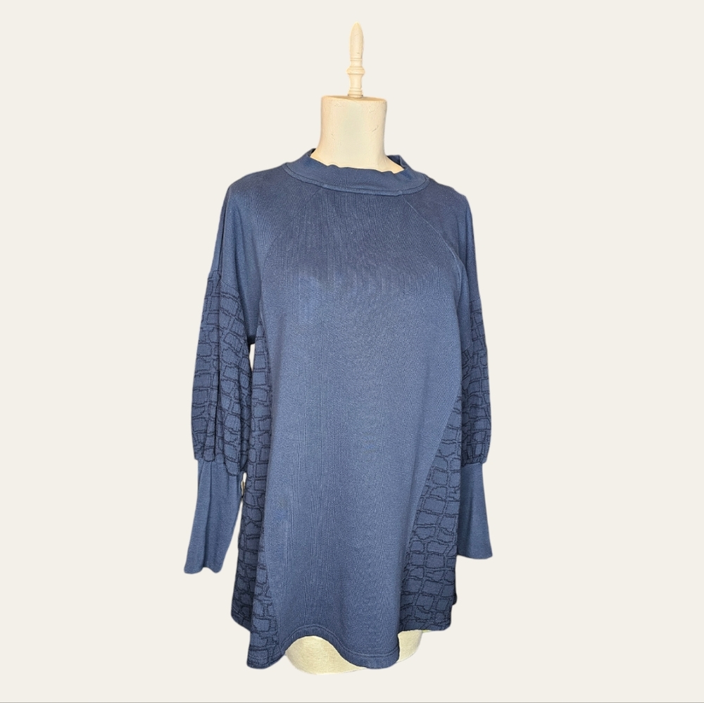 Navy IC Collection Top